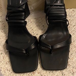 BLACK HEELS PRINCESS POLLY